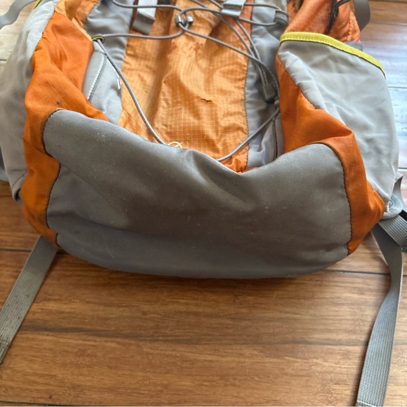 The North Face Angstrom 30 Backpack Blue Orange Gray  Camping Outdoor Hiking - Picture 7 of 16